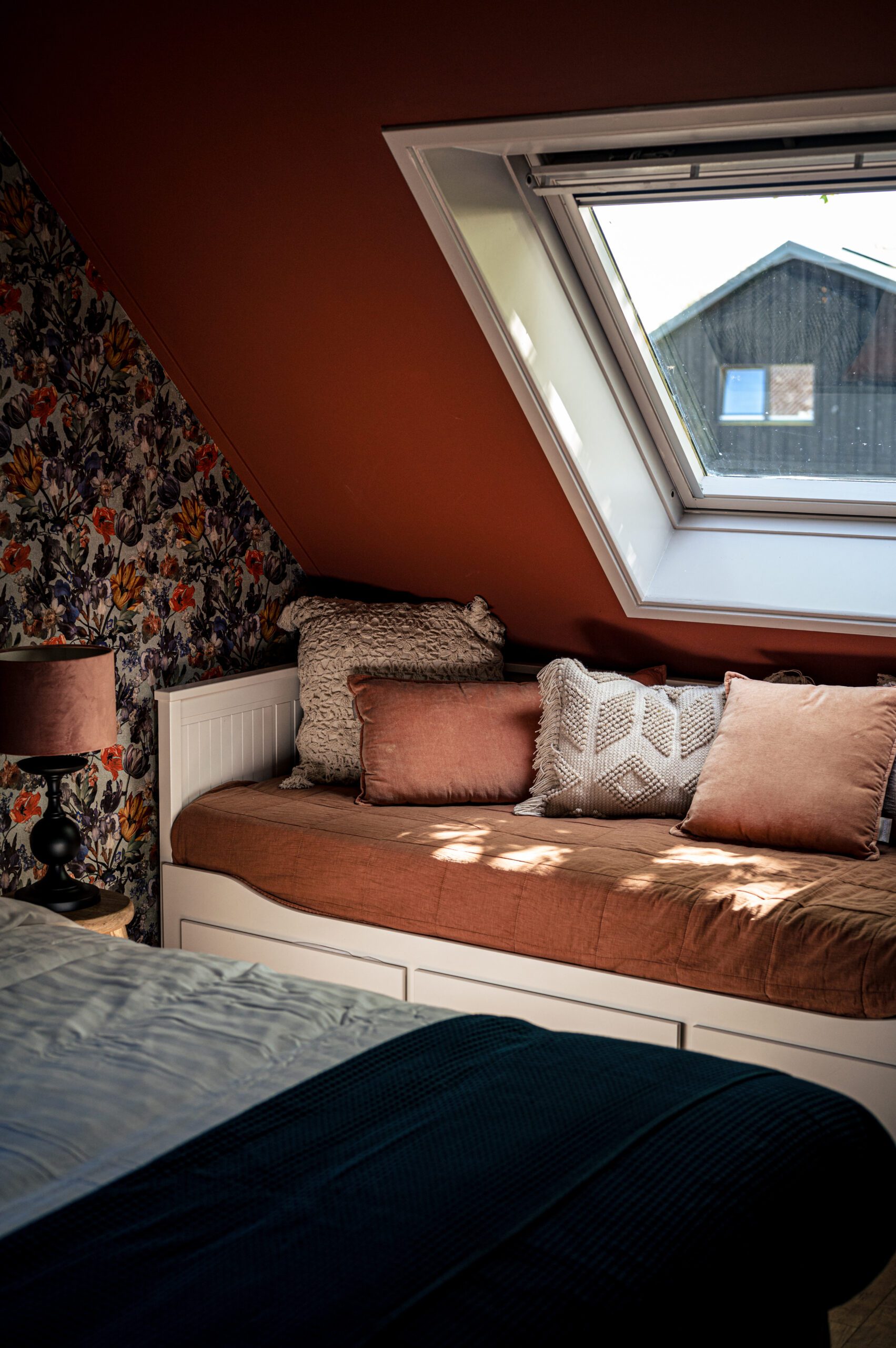Hoeve Kindergoed blijvenslapen-deel-binnen-trouwen-buitentrouwen-boomgaard-buiten-bos_lucht-tent